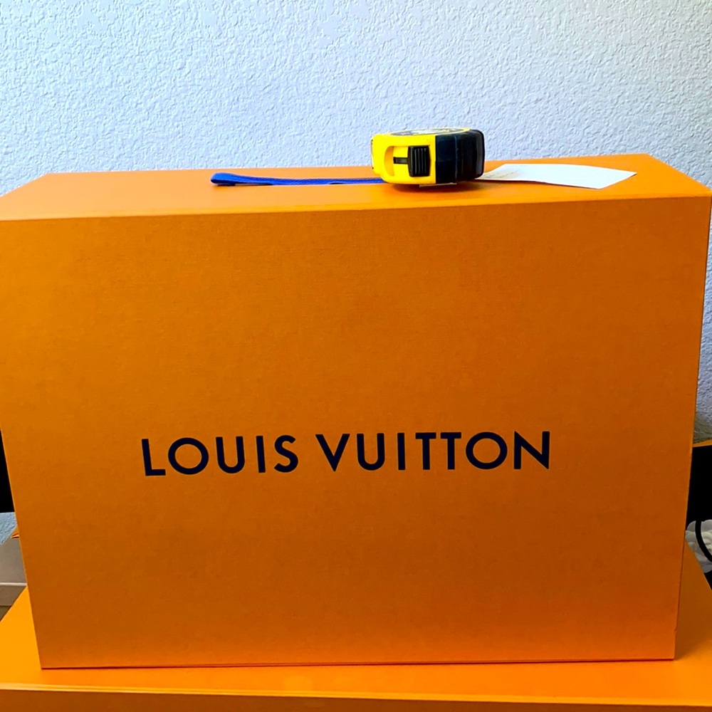 Horizon 50 Louis Vuitton box